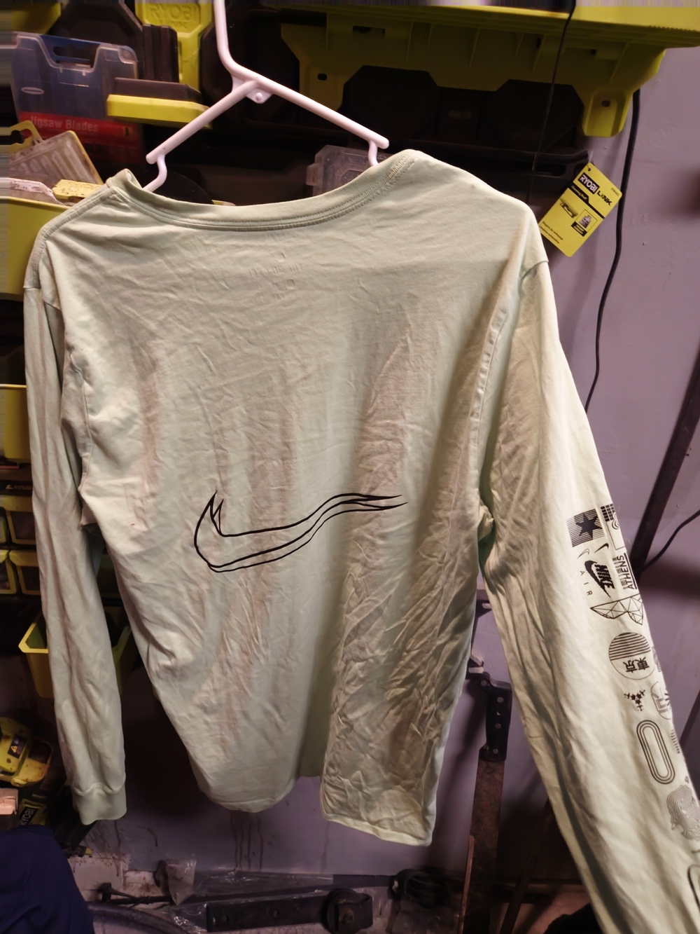 Nike Men’s Long-Sleeve Graphic Shirt - Light Green